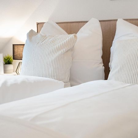 Malu Rooms - Im Stadtzentrum, Smarttv, Netflix, 24H Checkin Ludwigsburg Exterior photo