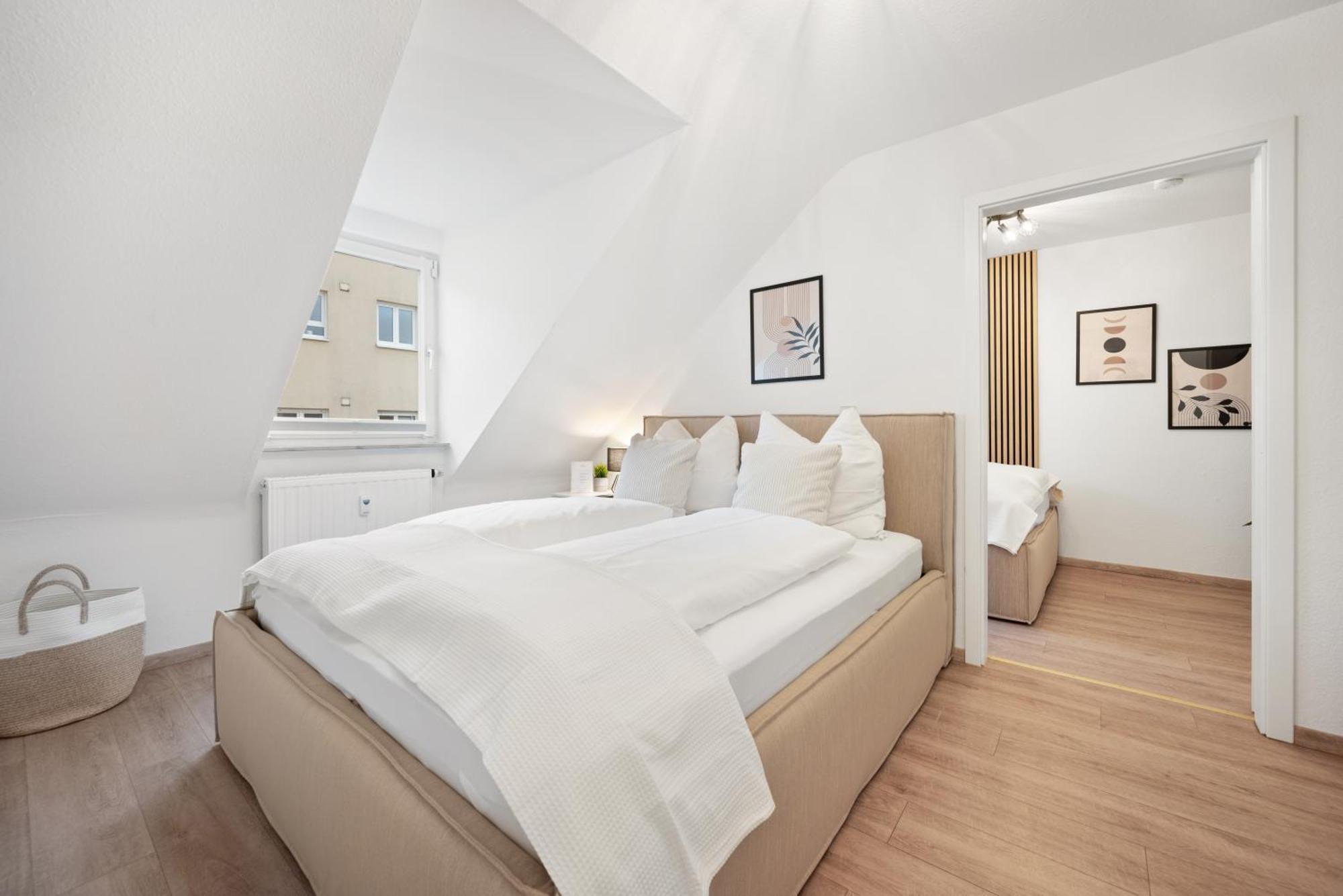 Malu Rooms - Im Stadtzentrum, Smarttv, Netflix, 24H Checkin Ludwigsburg Exterior photo